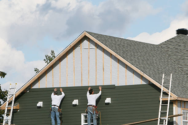 Professional Vinyl Siding technician working in Monroe Township, NJ
